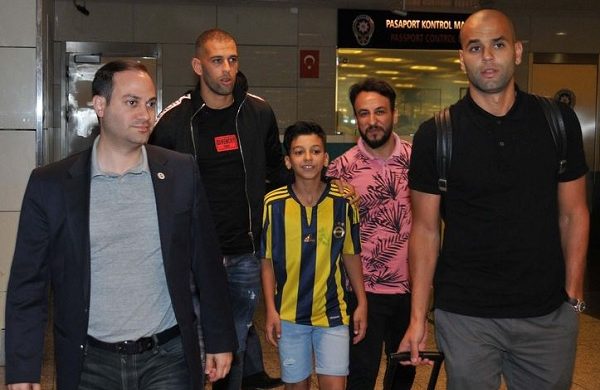 Fenerbahçe'nin kadrosuna katmak istediği Islam Slimani, İstanbul'a geldi.