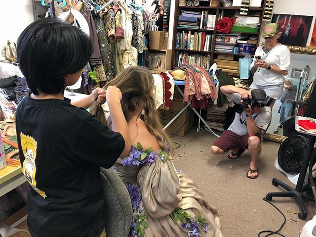 mapamaui's tweet photo. Setting up for photo shoot with @seanmhower @jenrusso @mauitimeweekly #intothewoodsmaui #mapamaui https://t.co/XgUDGRijek