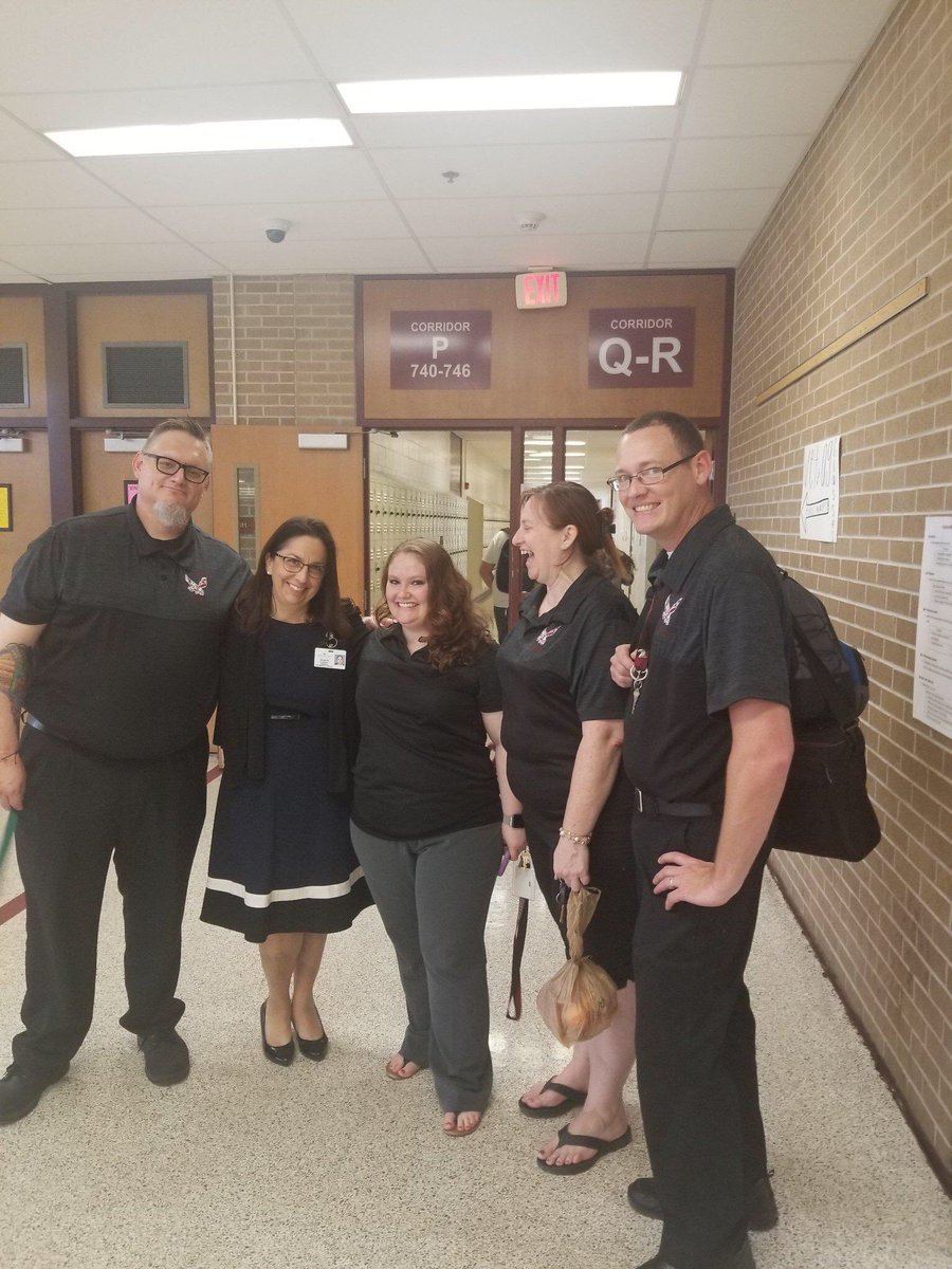 j_sparano's tweet photo. So privileged to work with these great people! ⁦@BrandonHSEagles⁩ 🦅🦅🦅 https://t.co/qFTQyECsnY
