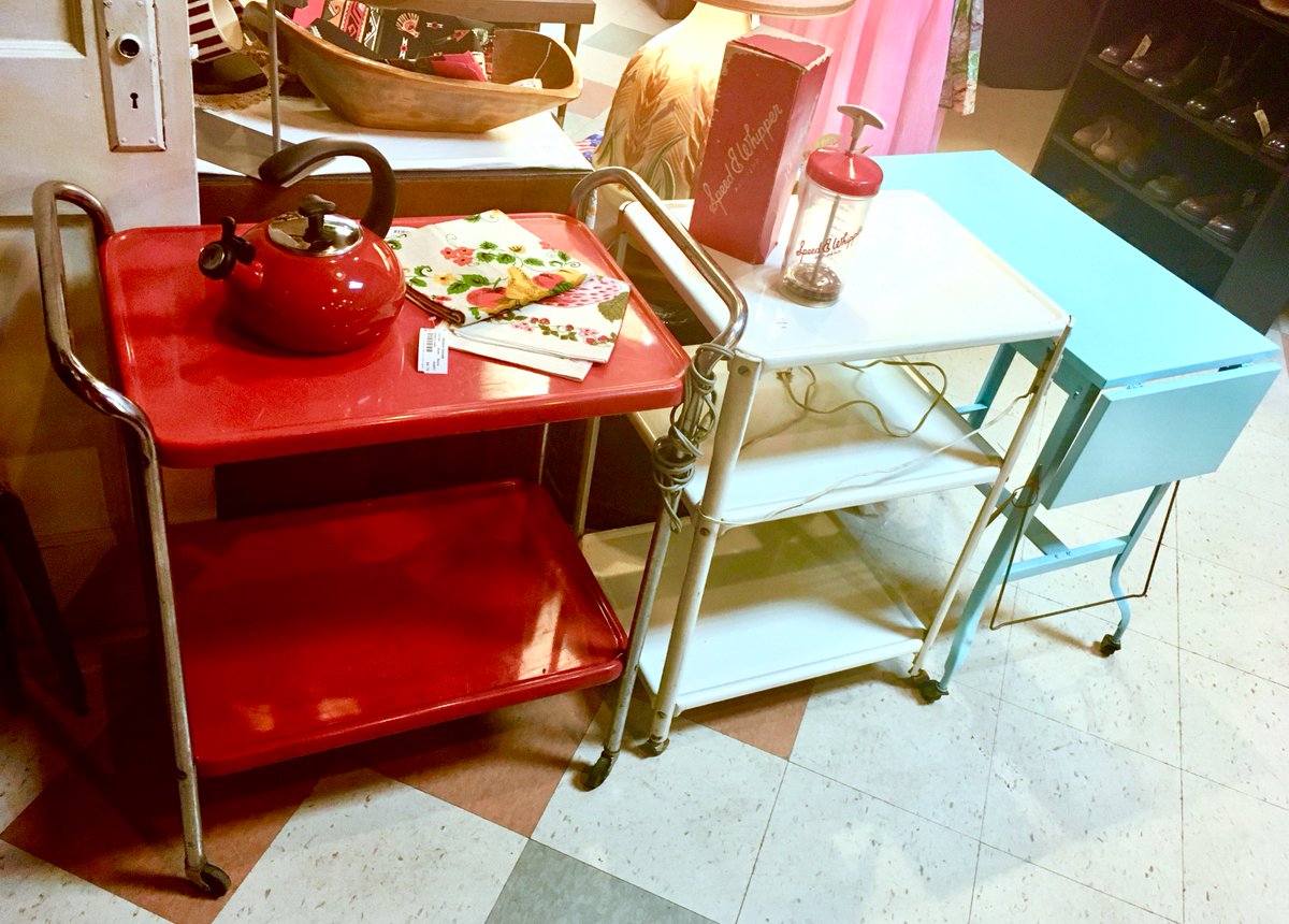 RandomGoods's tweet photo. Welcome Students! We have tons of new Unique Furniture and Accessories to express your style! Come on down to @RandomGoods! We can't wait to see you! https://t.co/sD2sCNJ1h0