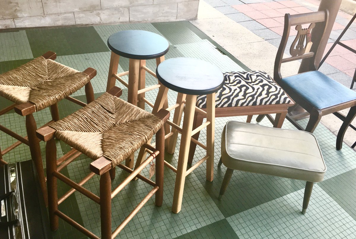 RandomGoods's tweet photo. Welcome Students! We have tons of new Unique Furniture and Accessories to express your style! Come on down to @RandomGoods! We can't wait to see you! https://t.co/sD2sCNJ1h0