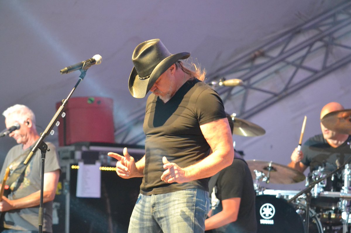 Trace Adkins tweet media