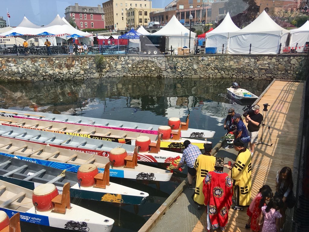 cfax1070's tweet photo. Thank you @alferraby for helping out with the opening ceremonies at #VDBF2018 Today we got the chance to witness the traditional “Awakening of the Dragon” performance! See you tomorrow at 8am when the races start 🐲 https://t.co/lapF3Ab8Us
