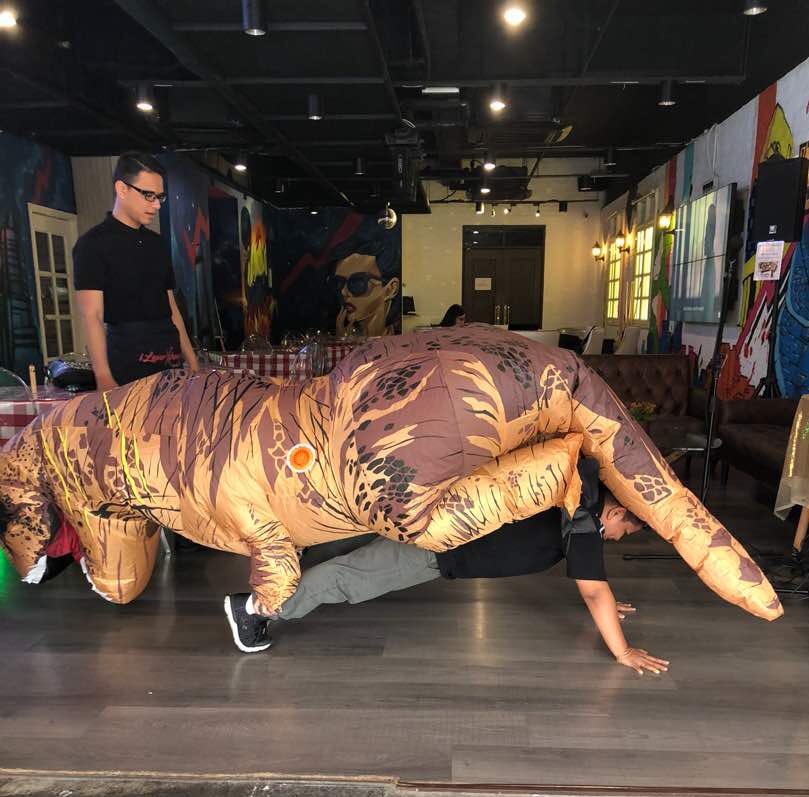 avancefitness's tweet photo. We have #doubleplank and #tripleplank here! Can you beat them? Activate your core now! #coreforcash https://t.co/c9f6Gw2sx4