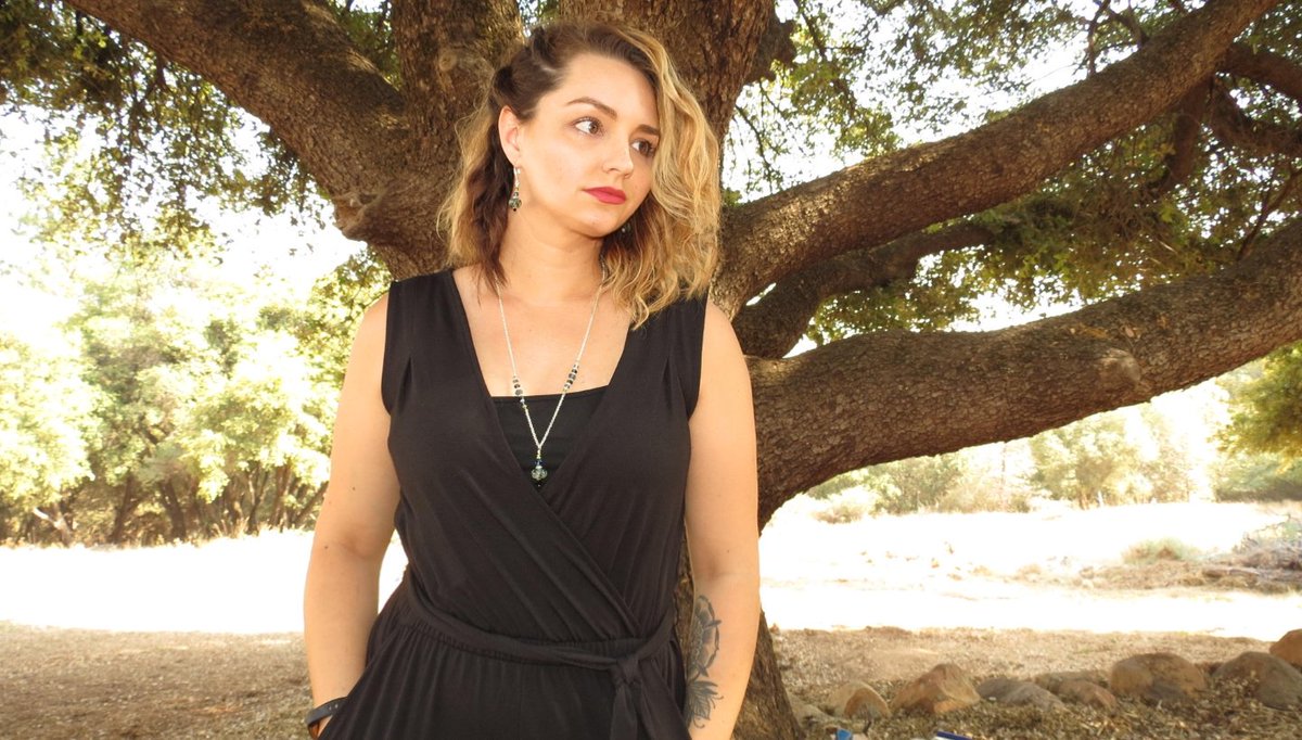 ModAdjusted's tweet photo. #fashionfriday •  I just got this amazing romper for $17 @walmart! 
The jewelry is from MyNeed2Craft and is available for sale! #collab #romper #fashion #ithaspockets #jewelry #shopsmall #shoplocal #wildhair #momstyle #momfashion #toddlermom #easyoutfit #moderatelyadjusted https://t.co/RNAgNWjd9W