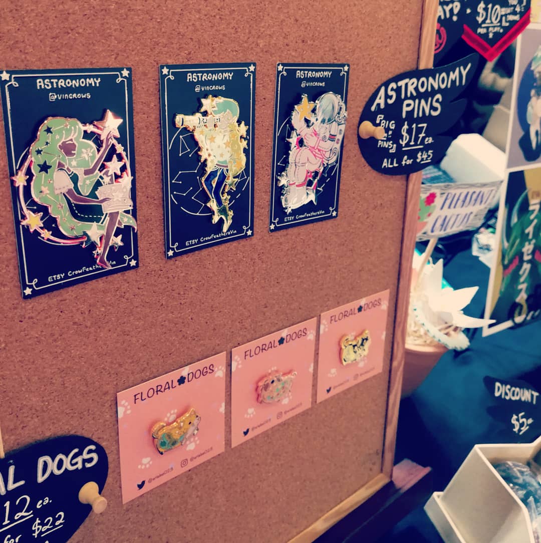 VinCrows's tweet photo. We're open for business!!✨🍓@arialee023 come find us at @animagaexpo #booth #animaga #animaga2018 https://t.co/dtENb1YX8R