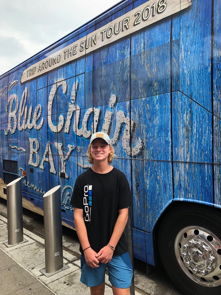 jschaffer10's tweet image. Great guys trip celebrating a birthday in Nashville and then with ⁦@kennychesney⁩ on Saturday night.