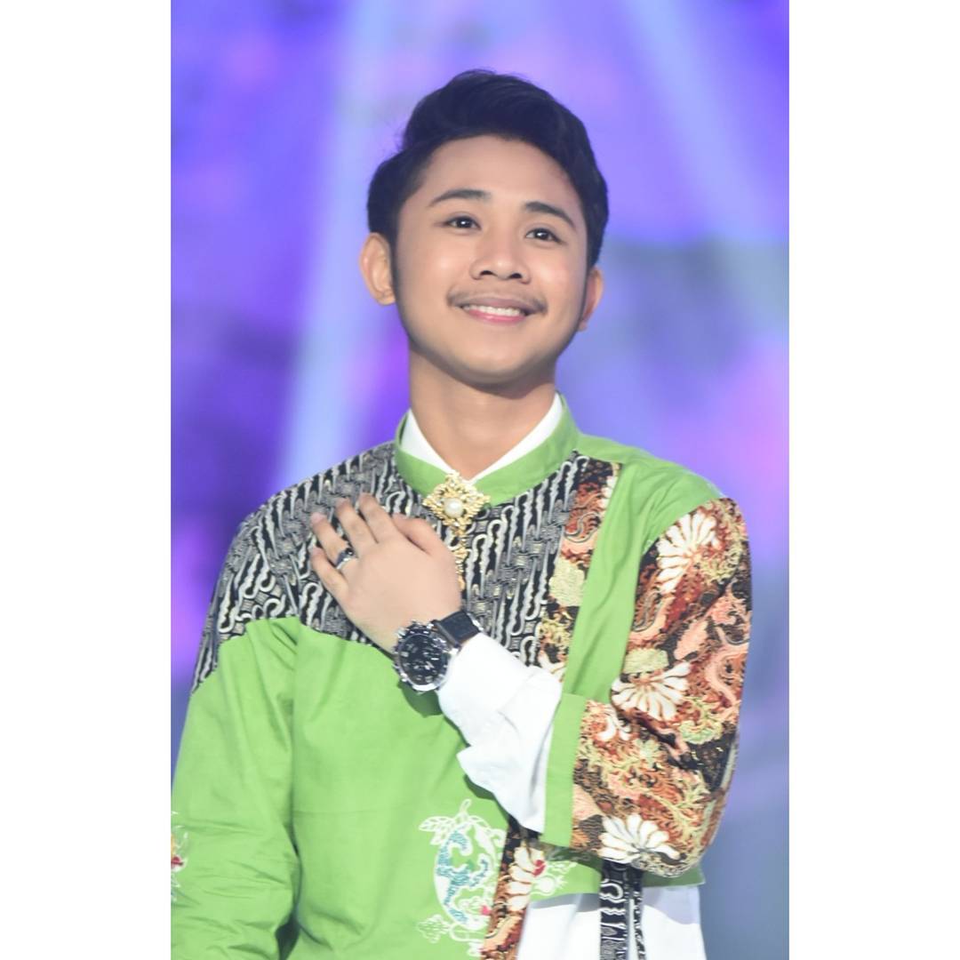 Semangat yang hari ini perform... <a href="/DA3_Rafly/">Muh.Rafly Heriawan</a> . Maaf gak bisa nyambangi soalnya ada tugas negara pagi-pagi. Hehehe...

#KEKASIHYANGBAIK
#MERAGU
#SANGDARA

RAFLY DI KARNAVAL INBOX SCTV