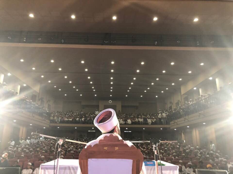 ShaykhSaqib's tweet photo. Shaykh Abdul Hakim al Azhari, the son of the renowned scholar Shaykh Abu Bakr, founder of  Markazu Ssaquafathi Ssunniyyah travelled on a 5 hour train journey from Kerala to especially visit Shaykh Saqib Shaami Hh. https://t.co/TtefJttTy5