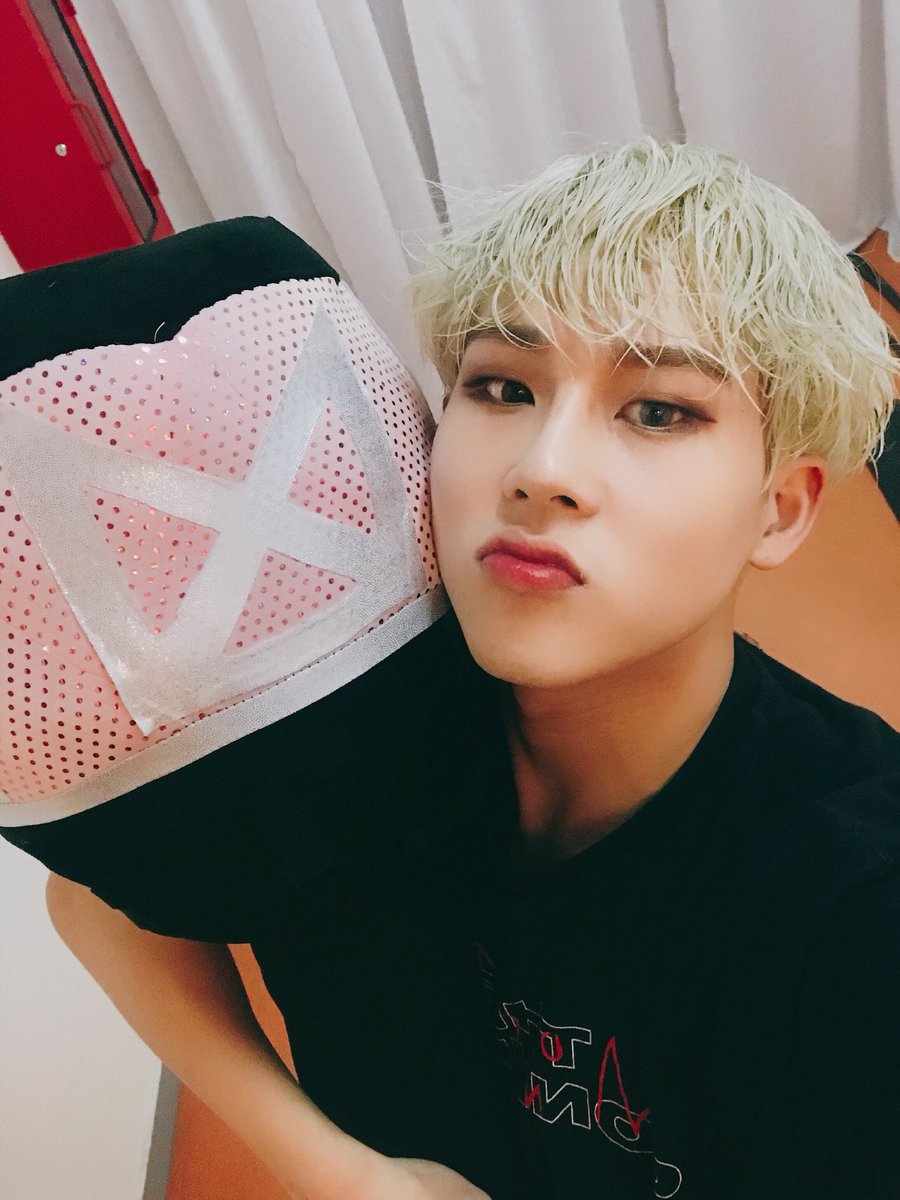 OfficialMONSTAX tweet picture
