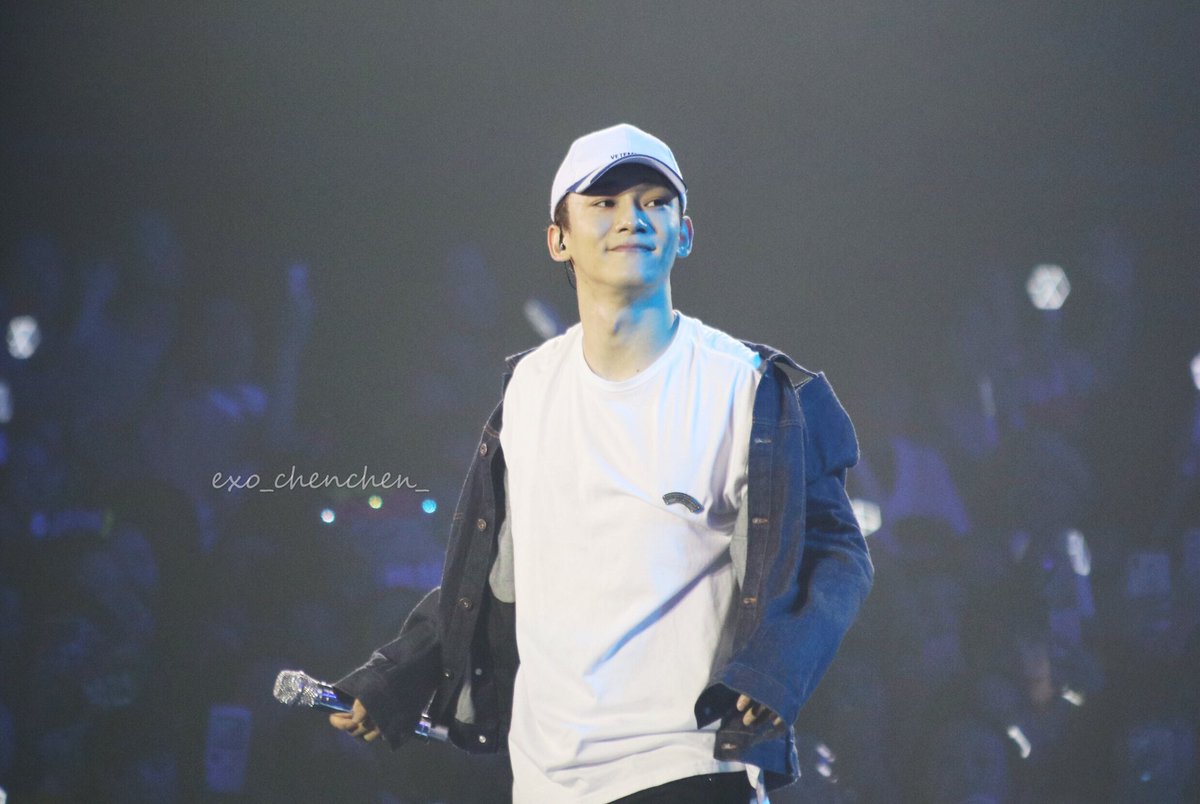 chenkjd921's tweet photo. RT if you love jongdae. I just wanna know how many of you guys who love and support jongdae https://t.co/w6FCa2iagJ