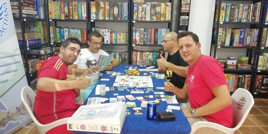 LexLudi's tweet image. @Lipschitzz nos trae a la quedada del viernes 3 de agosto en la sede Food Chain Magnate de #JeroenDoumen #JorisWiersinga y @NewGamesOrder
