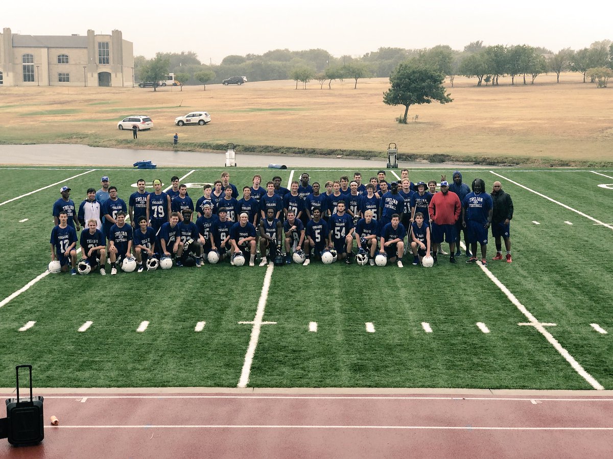 _coachmattox's tweet image. That’s a wrap! Camp is over, looking forward to a great season! #formyteam #onemore