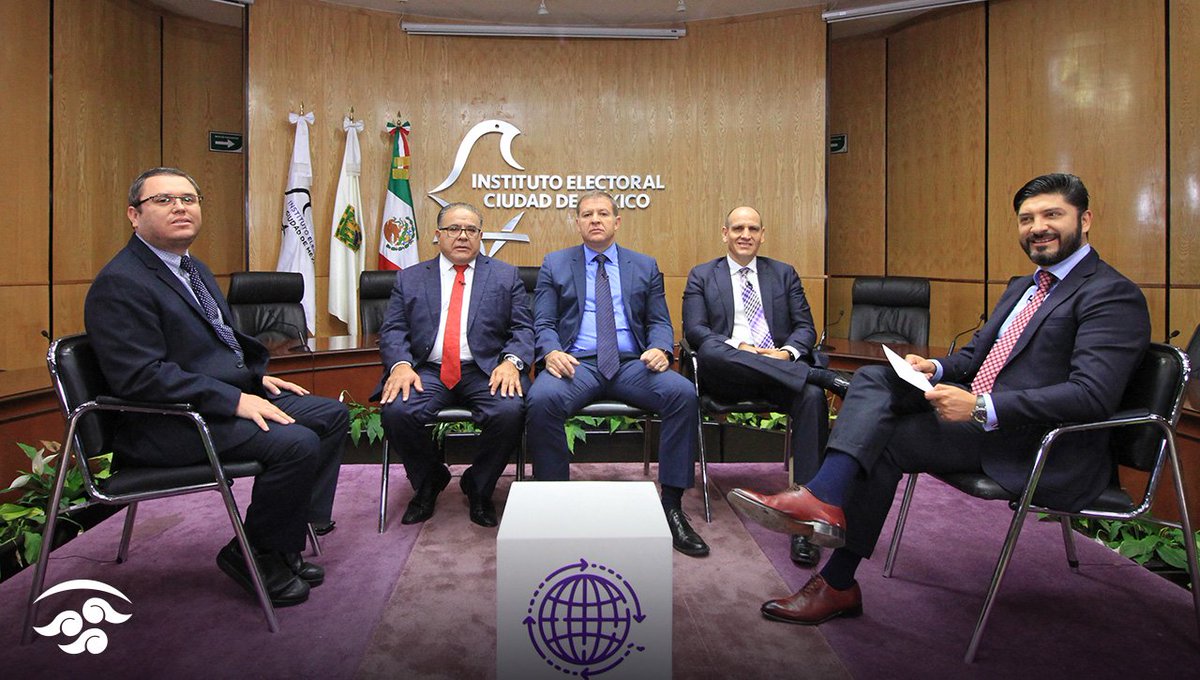 CanalCongreso's tweet photo. #SeriesyProgramas
Acompaña a #CesarAstudillo y a los titulares de los Institutos Electorales de @iepcjalisco, @IEPCChiapas, @ople_Ver y @IEEG en un análisis sobre las #Elecciónes2018
¿#YDespuésDel1DeJulio? | Sábado |9m https://t.co/09K4jggFct
