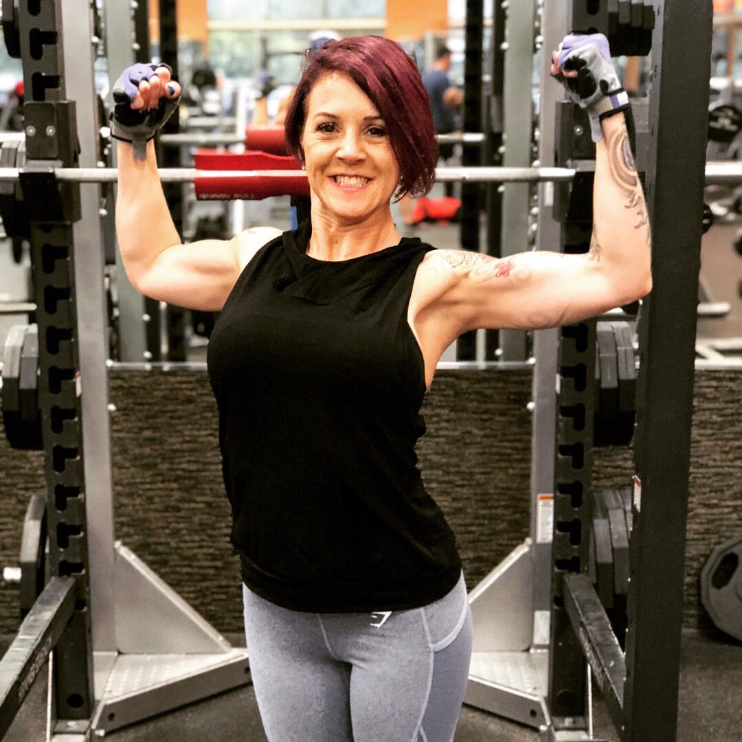 sweetlorenn's tweet photo. On Fridays we FLEX https://t.co/QjVtDvF2N5