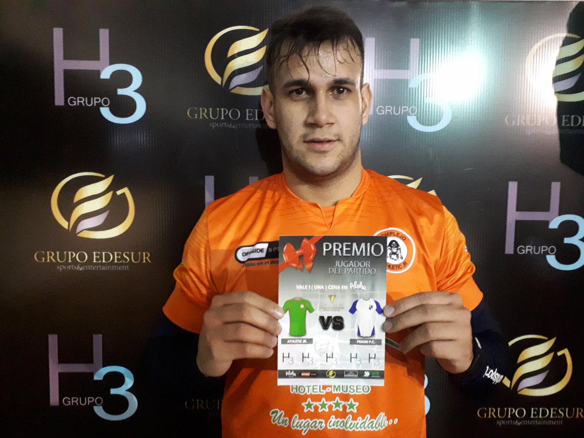 grupoedesur's tweet photo. #GrupoH3 y #Aloha eligen a Nestor Alvarenga como figura del partido ⭐
#Complejo vs #Pereri
Tremendo encuentro nos regalaron ambos equipos https://t.co/2C3LiaAshq