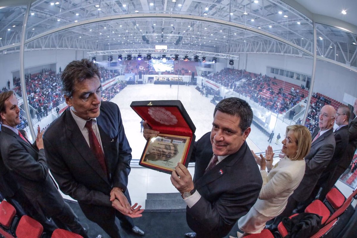 Horacio_Cartes's tweet photo. La SND Arena es una realidad

Inauguramos el renovado polideportivo de la @sndpy cumpliendo con las necesidades más exigentes, para beneficio de los deportistas y programas sociales de la Secretaría. ¡Construimos para el deporte! #HechosNoPalabras https://t.co/x8iHyRGDu0