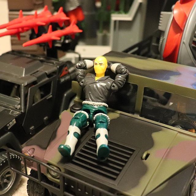 RangeViper84's tweet image. “Hey Rangey, crank the tunes” #cobra #rangeviper #decimator #gijoe #knowingishalfthebattle #gijoenation #stinger ift.tt/2nulZkY