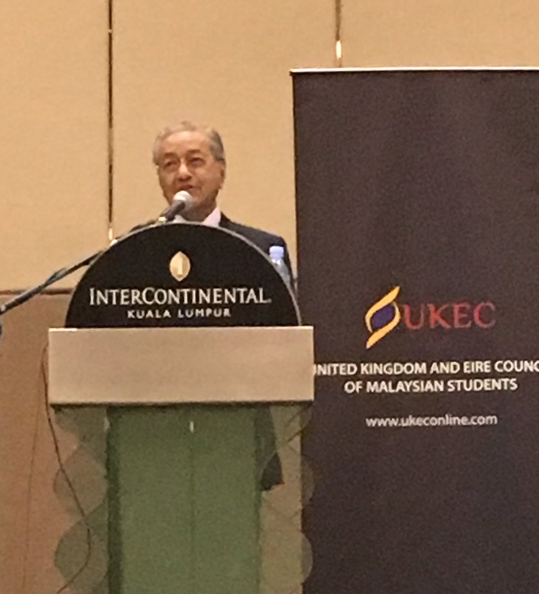 paulineho_pwc's tweet photo. Good values system is critical to be a good leader @chedetofficial advises future leaders at #MSLS2018 @UKEC https://t.co/J3hOJfOFCP