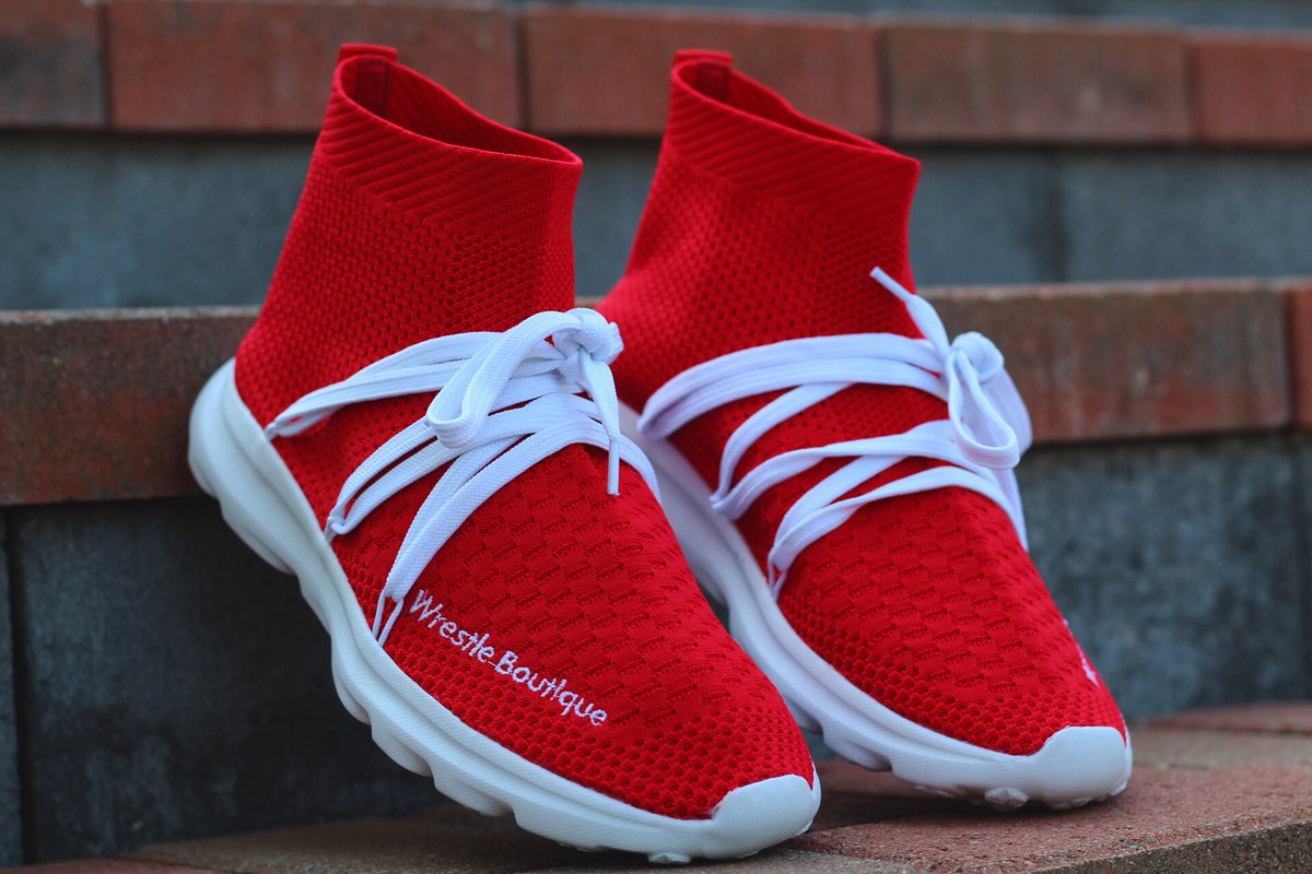 Woah, they’re finally here. Shoes made for wrestlers to wear OFF the mat! “LIKE” and “RT” if you need a pair!

📸: <a href="/wrestleboutique/">Wrestle Boutique</a>