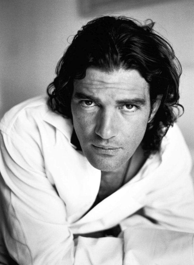 Happy Birthday to Antonio Banderas who turns 58 today! 