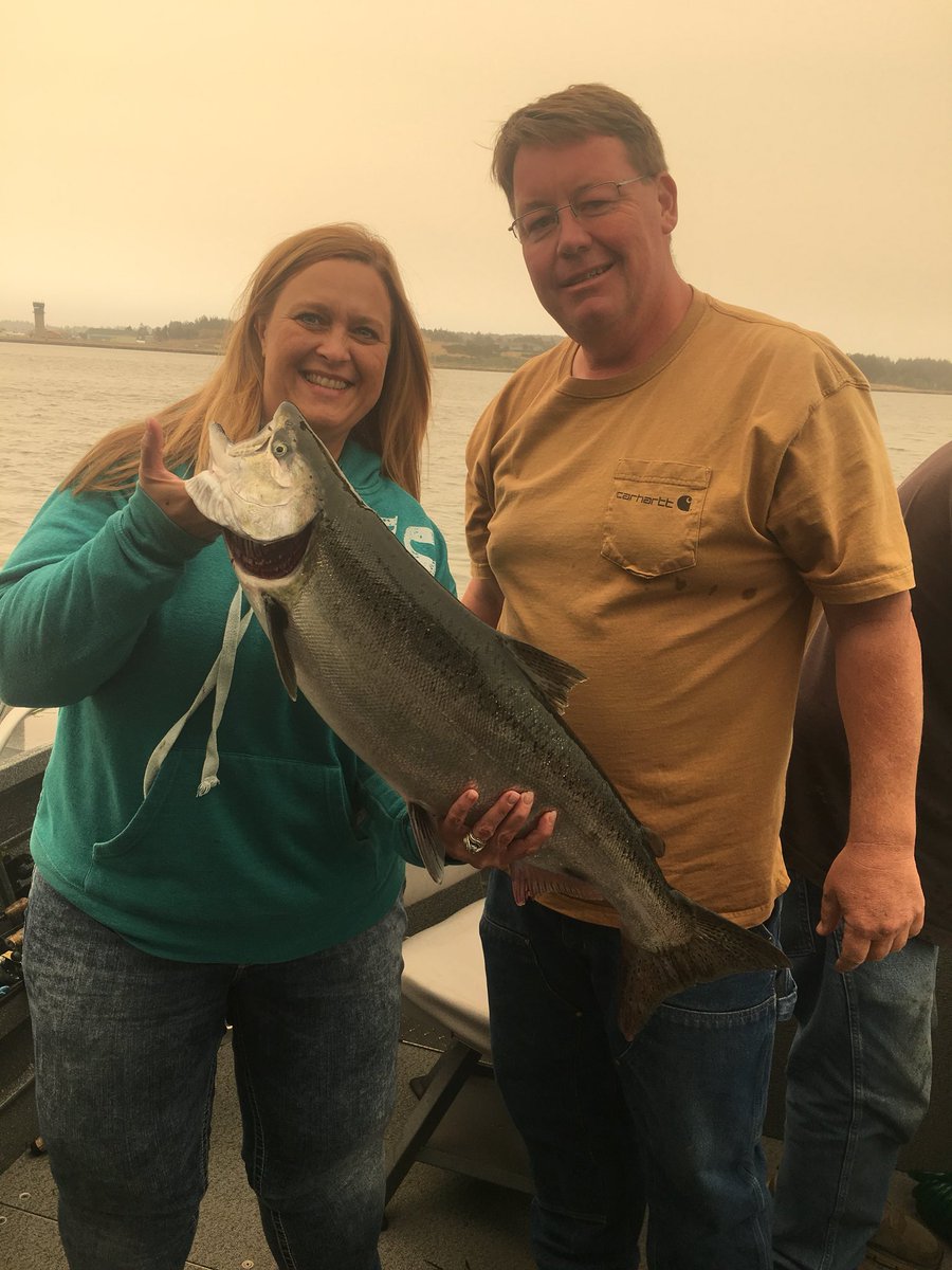 ConnerGrauf's tweet photo. So jealous of my mom. While I worked today she was in the ocean whacking salmon.. (picture was last year I know this isn’t in the ocean 😂) https://t.co/Yye5Fned18