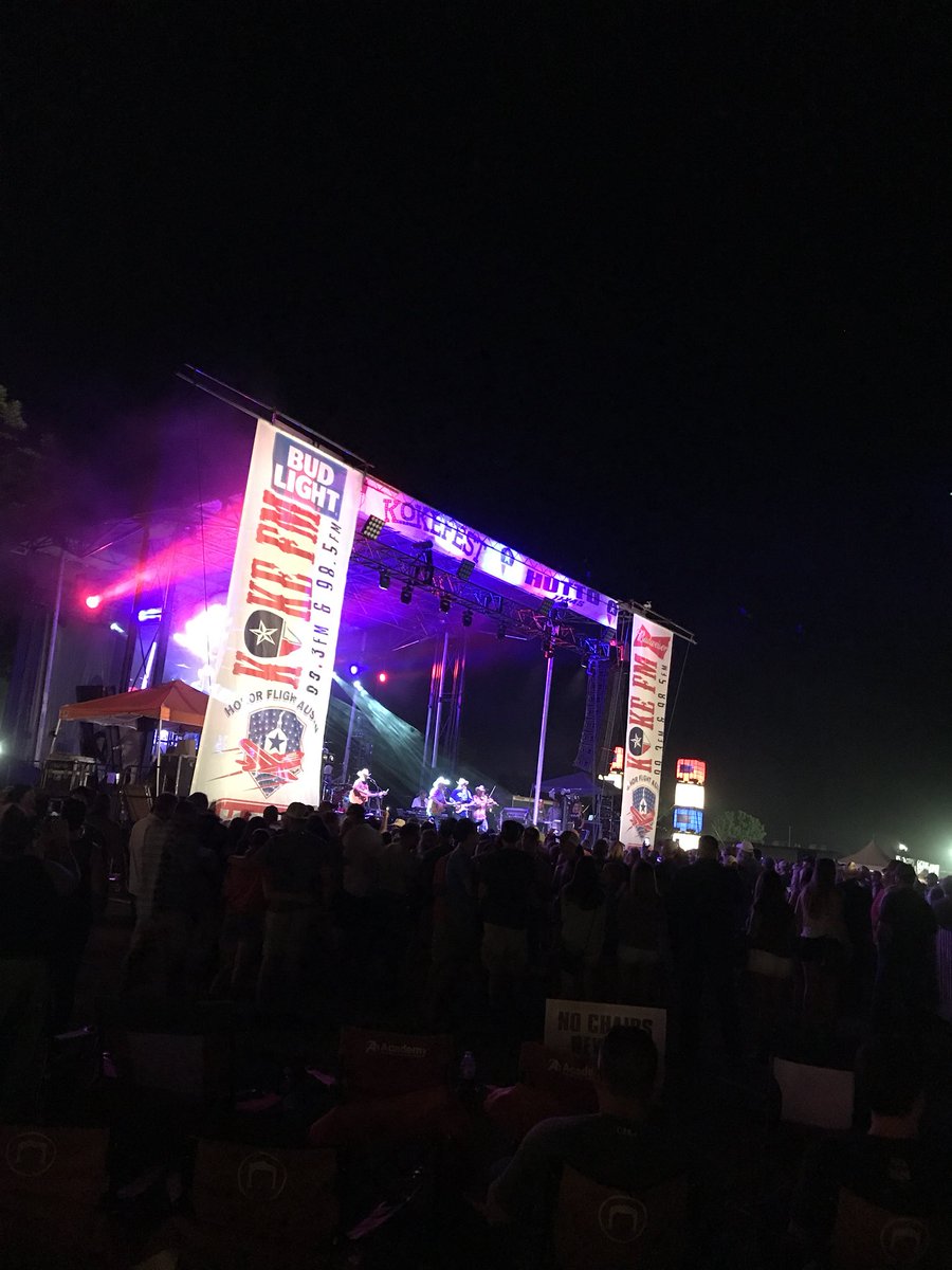 marenackerman's tweet photo. #KOKEFEST  #markchestnutt https://t.co/cqOQ87bawp