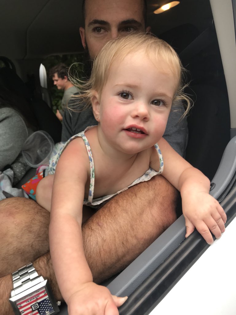 Khabefox's tweet photo. RT if it’s Common sense to have a baby in a car seat even if they cry. (trying to prove a point to Mom and Dad) and Help my sis get her butt in a seat this ENITRE roadtrip ! https://t.co/rq4lBCcXqs