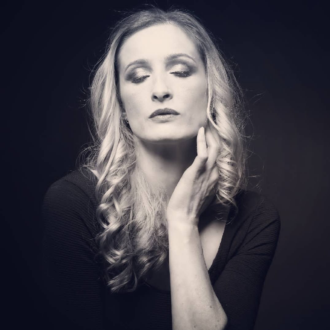 NathalieRippert's tweet photo. Have a nice weekend, my lovely #dominion family! xxx
#beinganonstandardmodel #beproud #acceptyourself #alwaysandforever #whiteandblack or #blackandwhite #photography #studiolenoir #paris
@StudioLenoir https://t.co/PejGX7V2u6
