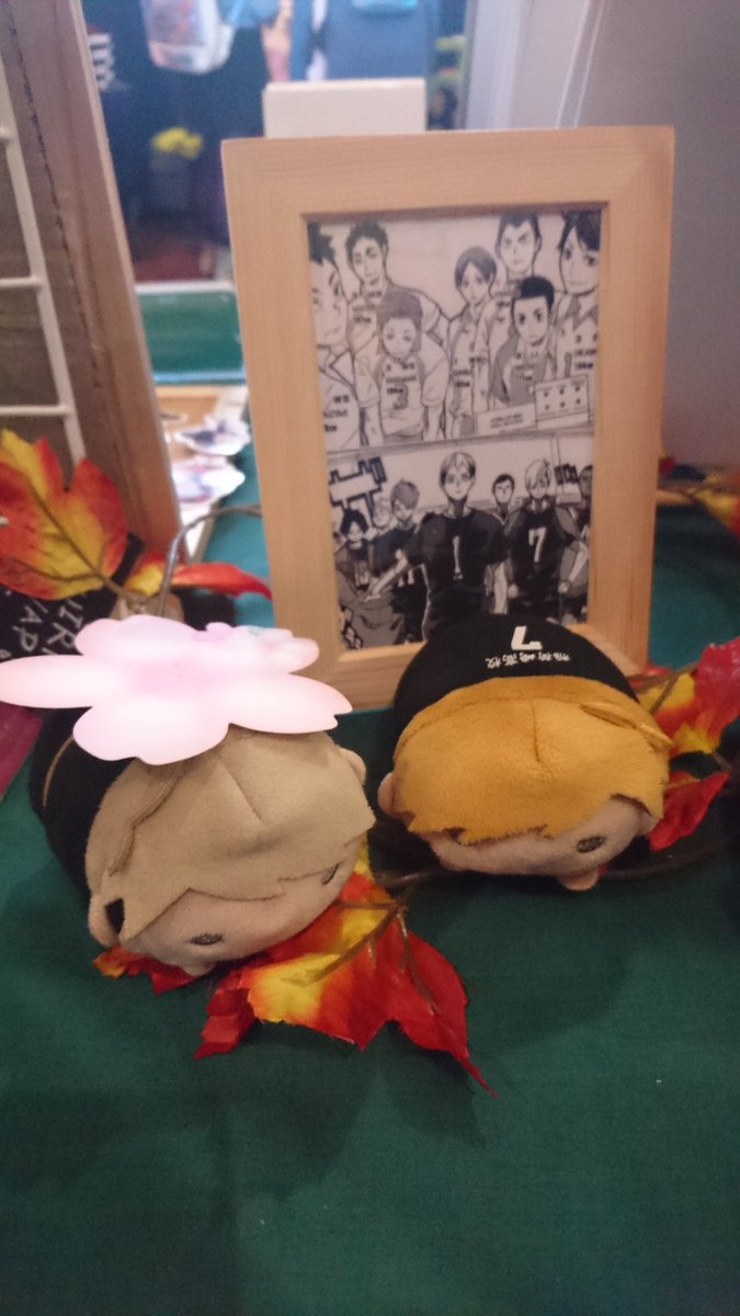 nautilics's tweet photo. late post as always but come say hi at #animaga2018 table 82!! 👋👋👋 ft. a tiny shrine as always 🦊🦊 https://t.co/giT3YBrPxp
