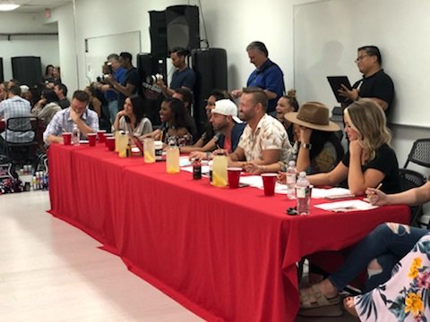 AllenAmericans's tweet image. NEWS: @Allen_IceAngels auditions tonight in Dallas. Special thanks to @ndallassports for the photo's and @PizzeriaChicago for feeding the crew.