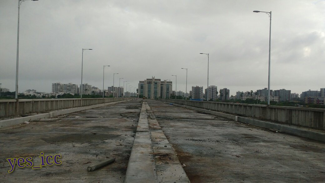DevelopedSurat's tweet photo. Four Lane #Pal_Umara_Bridge on #RiverTapi is
#Fully_Ready except #Approach_Road towards #Umara Gam ..
#પાલ #RTO થી #ઇચ્છાનાથ #SVNIT ને જોડતો #તાપી_નદી પરનો બ્રિજ
#ઉમરા_ગામ તરફ #નીચે_ઉતરતો_એપ્રોચરોડ સિવાય , #તૈયાર_છે
#yes_icc Clicked by #FenilThakkar @OurSMC @DrJagdishSurat g https://t.co/3zf2qxYYOp