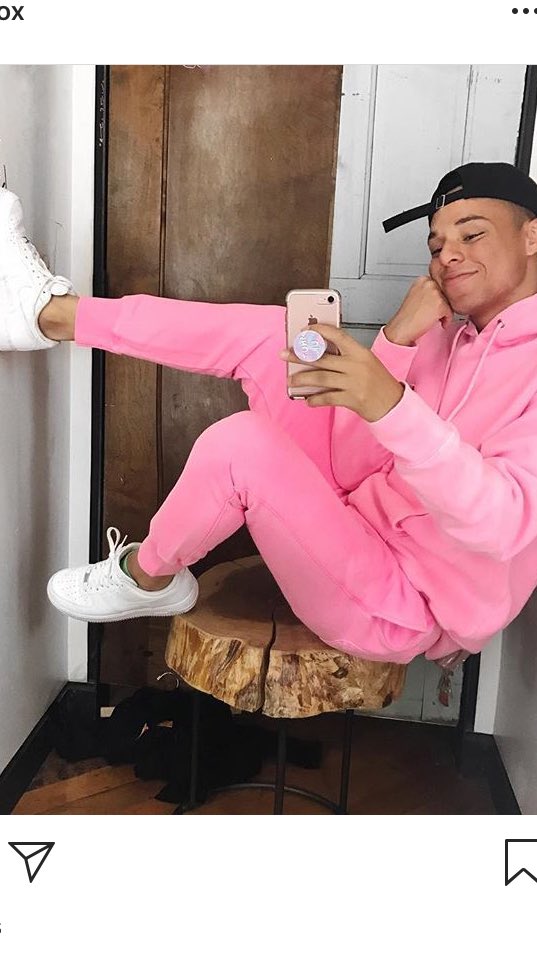 ilovelarray2's tweet image. Bad bitch #greta#larrai