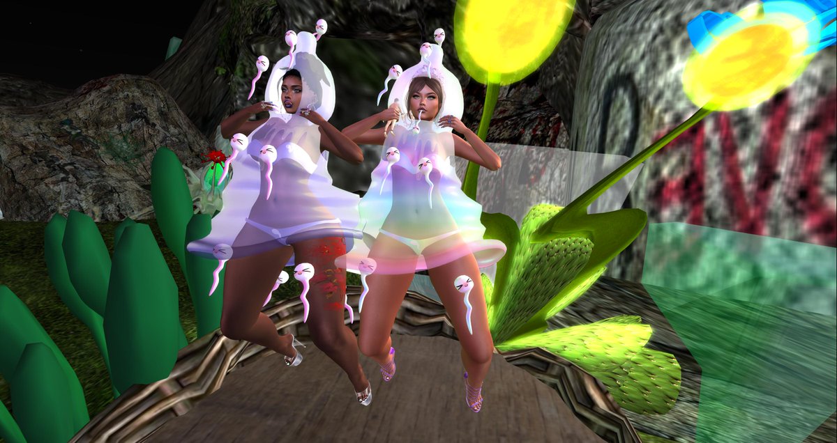 MsBrighton's tweet photo. Always practice safe sex. #condoms #condomdress #happyfriday #SecondLife https://t.co/WJ5i5PqWjL