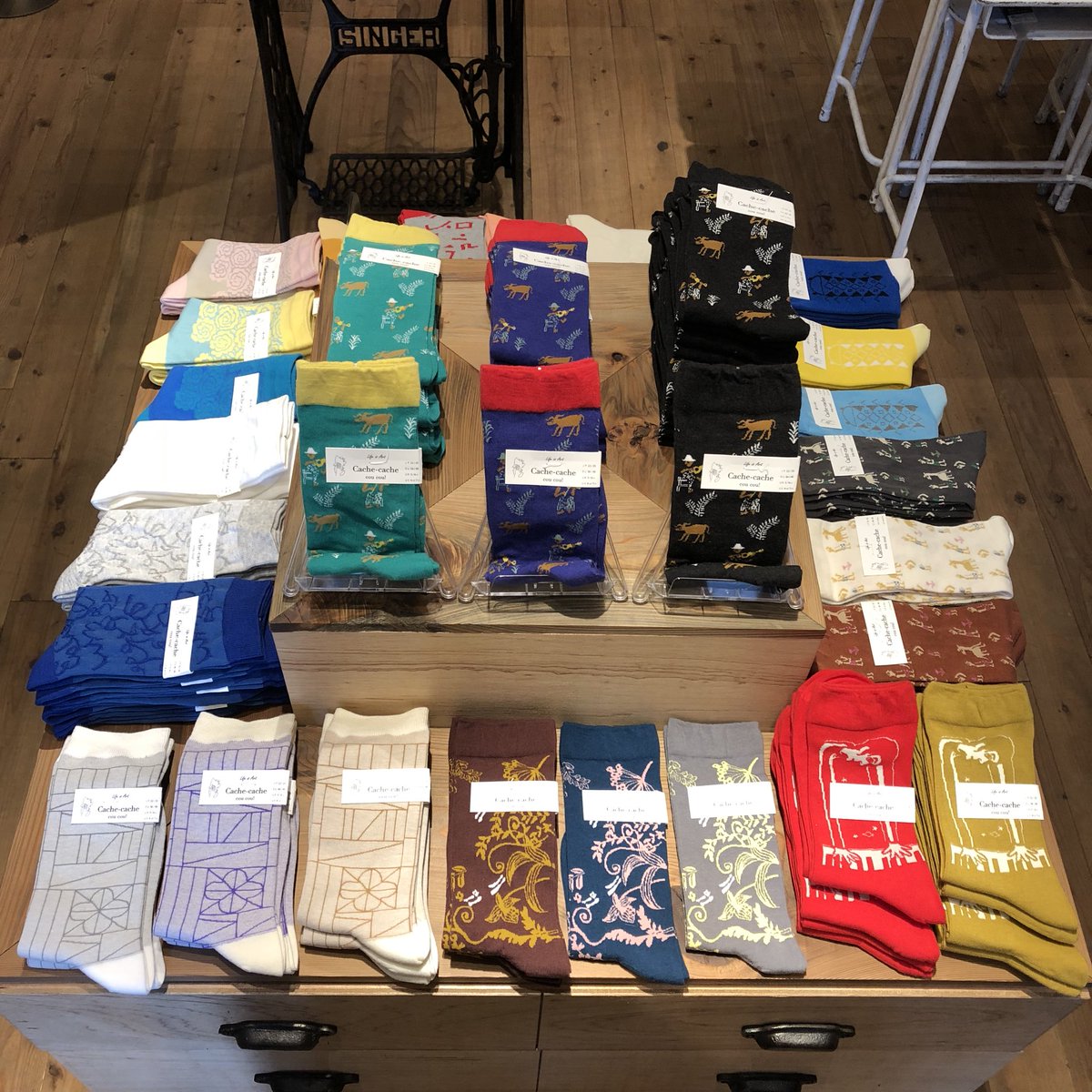 buoncose_gose's tweet photo. ボンコセオープンしてます!
可愛い靴下が入荷しました🧦❣️
どれも可愛い😍
#cachecachecoucou https://t.co/B4iX4X8Uji