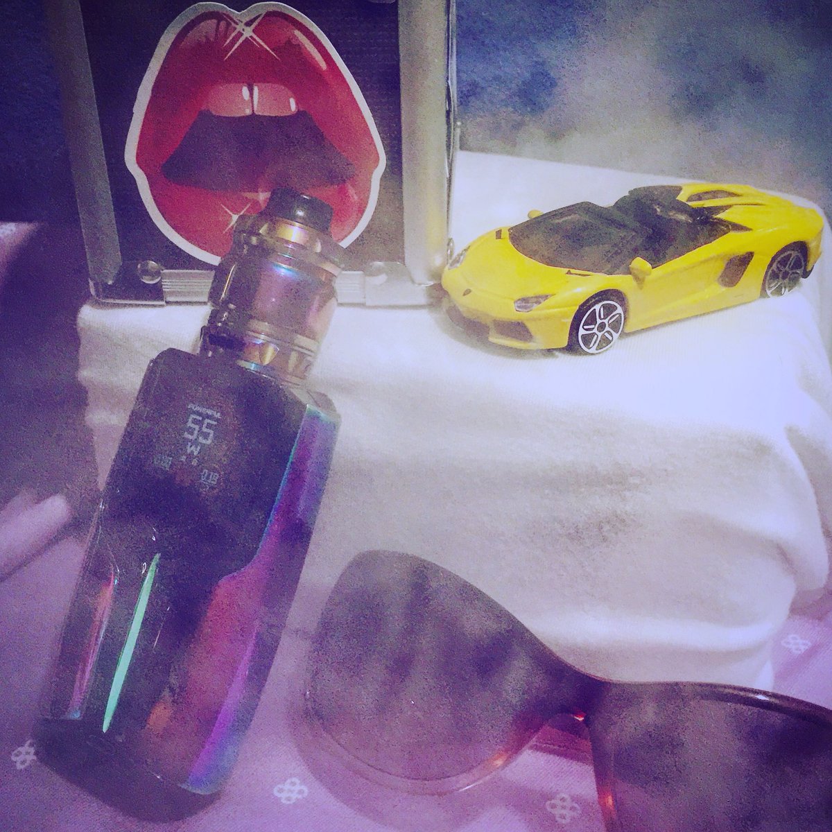 Heidi_Caron's tweet image. I LOVE my #fluxkit from @wotofoofficial It’s Rainbow Color🌈💨 is SO BEAUTIFUL!😍 The #flowpro on top chugs some pretty tasty clouds!!!😋It is VERY Simple, to use! It’s a Great little setup &amp;amp; it’ll get plenty of use from me! 😍💯 #flux #flowpro #pavapers #vapingladies #vapefam