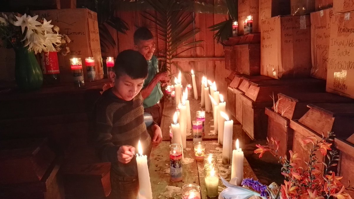 CEPPASGT's tweet photo. Donde sea que un@ vaya en #Guatemala el ejercito ha dejado su huella de terror y violencia contra el pueblo y las comunidades. De todos modos la memoria está viva y es fuerza para las nuevas generaciones. Fotos: inhumacion en Ixtupil, Nebaj y Parque de la Paz, Santiago Atitlan https://t.co/eUdf6ktzHE