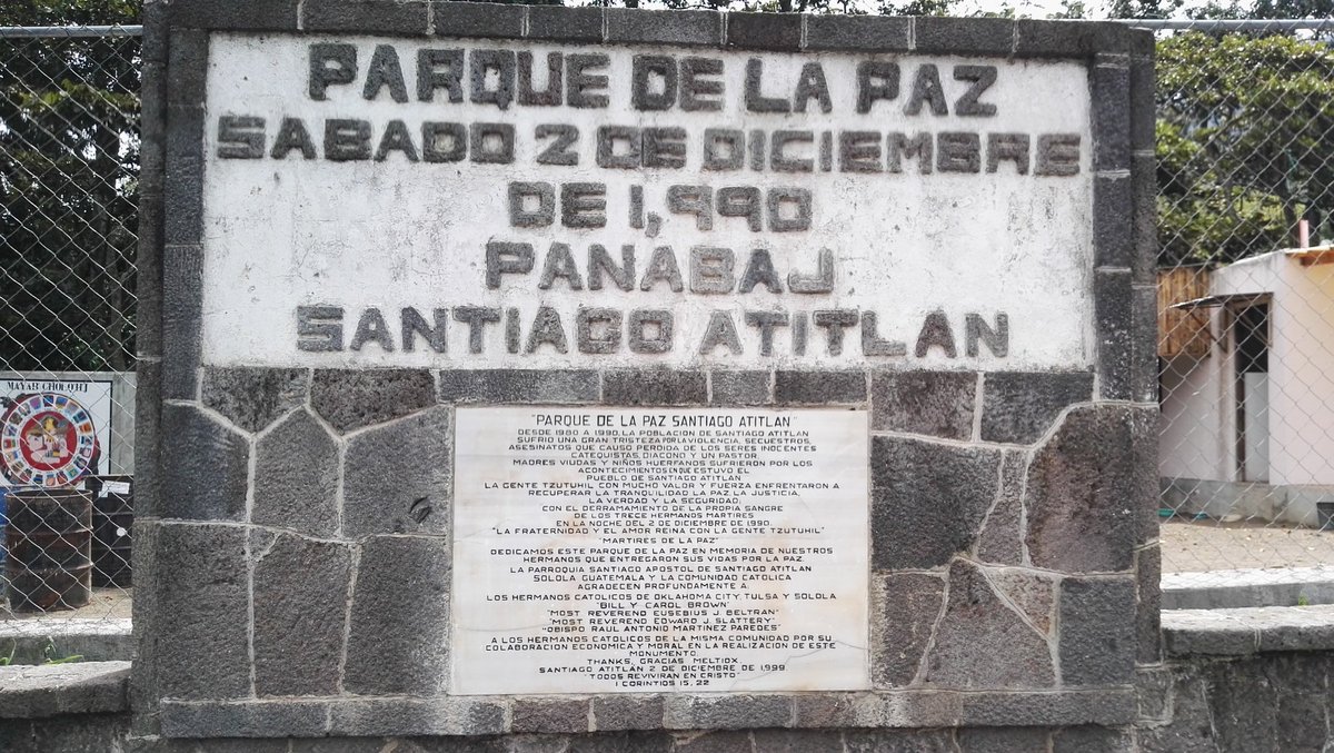 CEPPASGT's tweet photo. Donde sea que un@ vaya en #Guatemala el ejercito ha dejado su huella de terror y violencia contra el pueblo y las comunidades. De todos modos la memoria está viva y es fuerza para las nuevas generaciones. Fotos: inhumacion en Ixtupil, Nebaj y Parque de la Paz, Santiago Atitlan https://t.co/eUdf6ktzHE