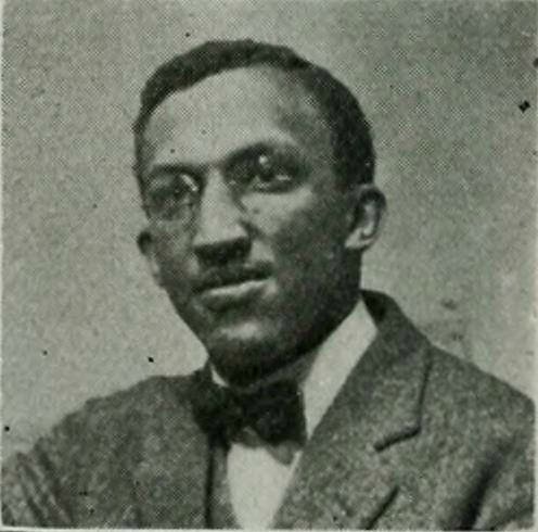 CommonsBot tweet media