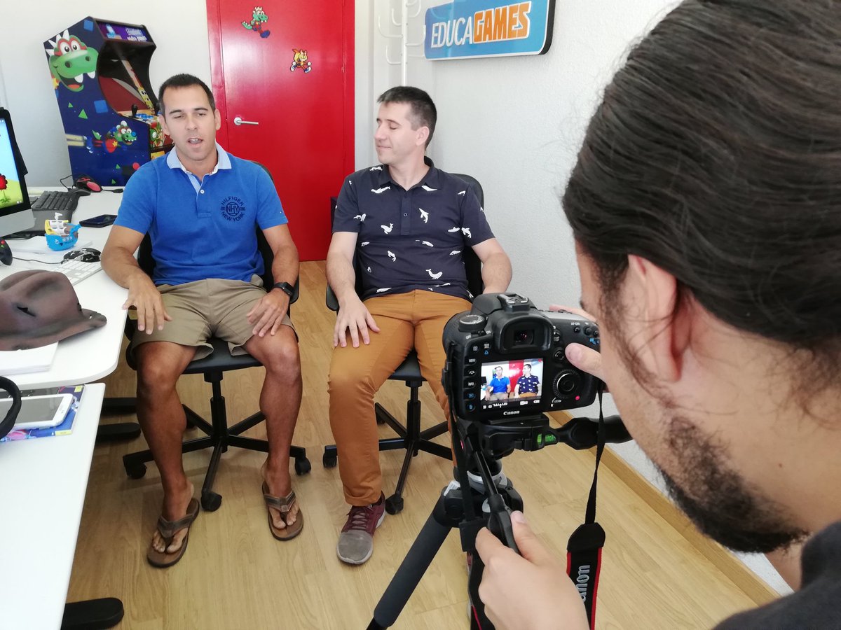 EducaGamesEN's tweet photo. Follow didactoons for updates: RT Click_the_pixel: Empezamos la entrevista de didactoons

Podéis seguirla en directo en nuestro #instagram

#videojuegos #games #indiegame https://t.co/1apzOiCLT2