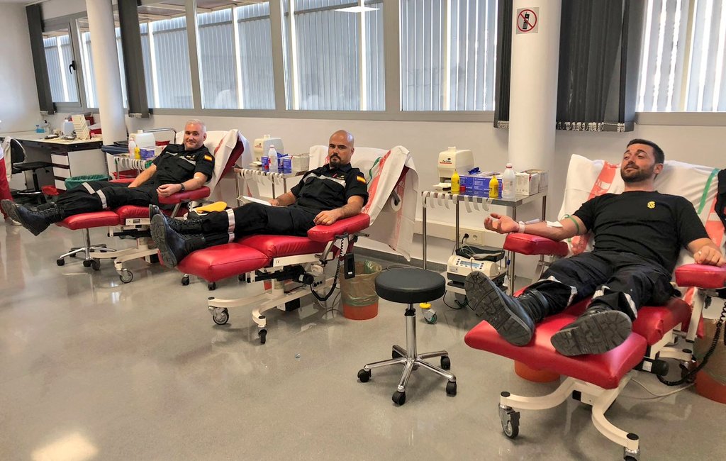 UMEgob's tweet photo. Esta semana han sido los compañeros del #BIEM4 los que han tomado el testigo del #ProyectoUMEdula en Zaragoza y se apuntan a la Red Española de Donantes de Médula Ósea #REDMO https://t.co/WTGpm1A5pN