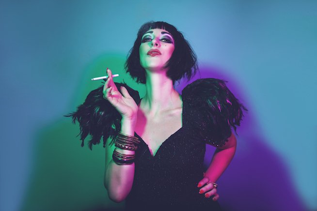 festmag's tweet photo. 🌟🌟🌟🌟🌟 Little Death Club | "She makes sure that the only gaze that matters is hers. She owns the stage." @FollowTheCow @DeadManLabel https://t.co/dkANqIgOuN https://t.co/4B4h6JEjnJ