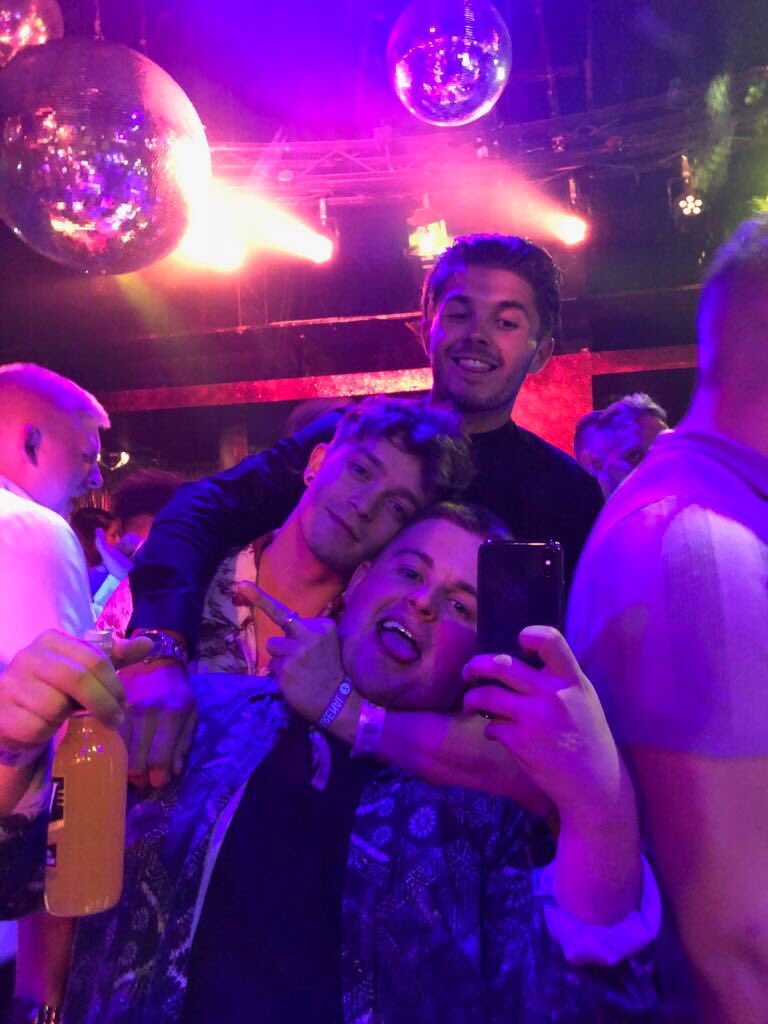 TheVampsCon's tweet photo. apparently love to give people headlocks when i’m out https://t.co/gFHzYF5Rdb