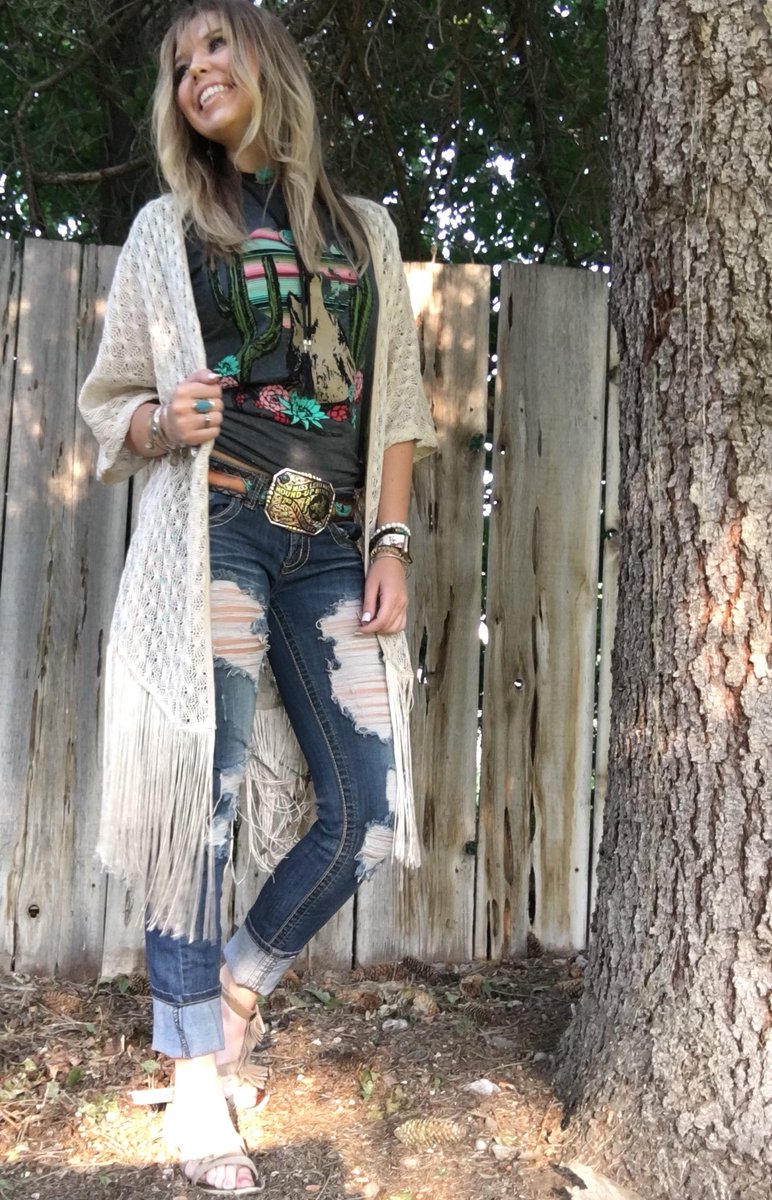 BaileeSage's tweet photo. I just want to be an NFR wife when I grow up🤷🏼‍♀️💖🐮🐴💸 https://t.co/ruKtse4GEs