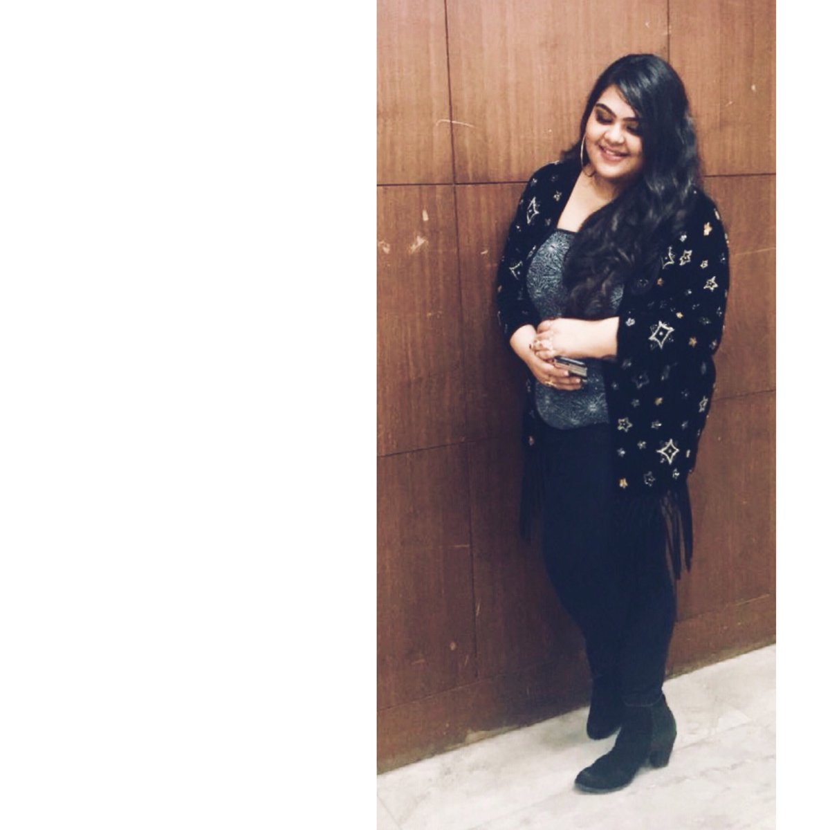 MallikaMehta3's tweet photo. Magic Madness Heaven Sin💫
.
.
#ConcertVibes #MusicIsLife #FusionTadka2k18 #Throwback #TheMusicExplorer #Vocals #Singer #PerformanceLove #MallikaMehtaMusic https://t.co/RUuWiNePak