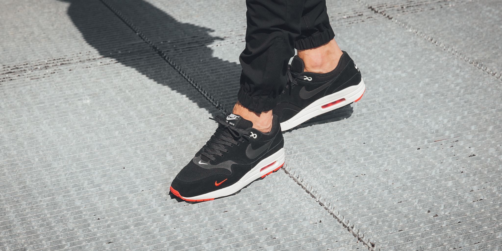 nike air max 1 premium black oil grey university red sail