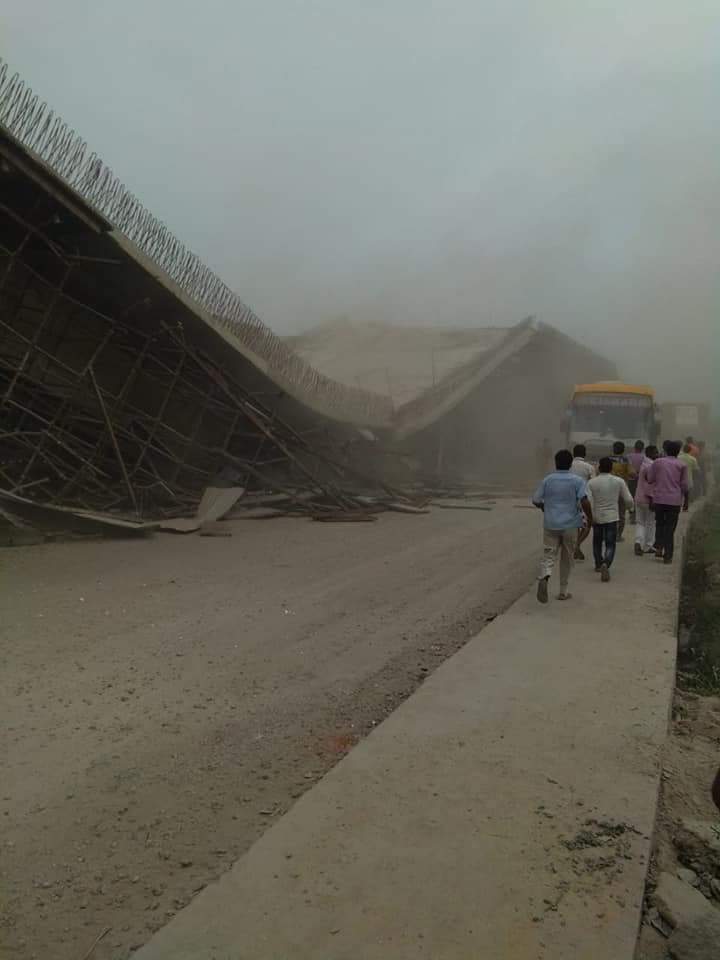 syedasimwaqar's tweet photo. #Express_Way of @myogiadityanath and @BJP4India 
Jo Log samaj aur bhaichara thod dete hai, wo expressway aur bridge Kya khak banayenge https://t.co/ZrRAPFtnmd