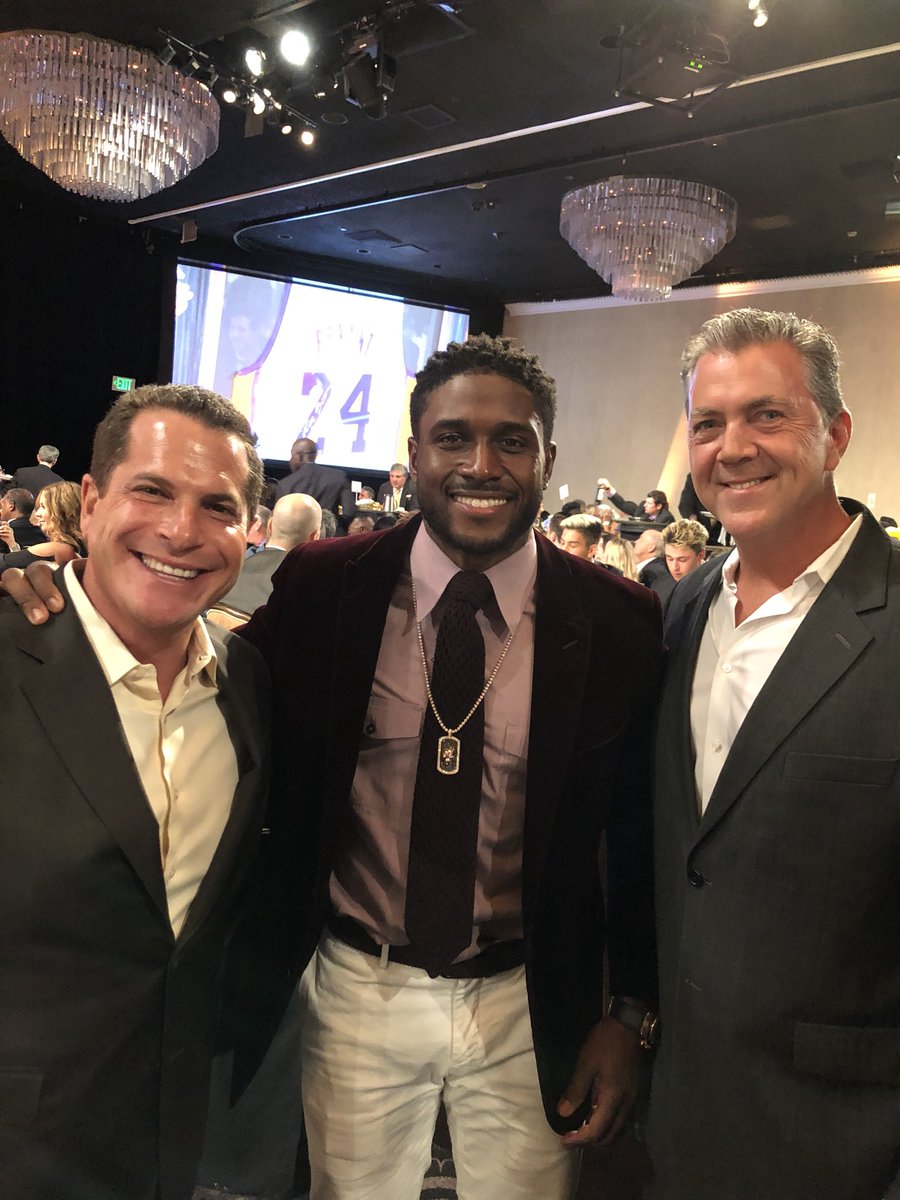 JordanCohen21's tweet photo. Had a terrific time with @pjinla4 at the #Pumpfoundation to raise money for the fight against cancer. Always great to see my great friend @ReggieBush ! Thank you @Dana_Pump @David_Pump for all you guys do!! https://t.co/RvfMZDXjlD