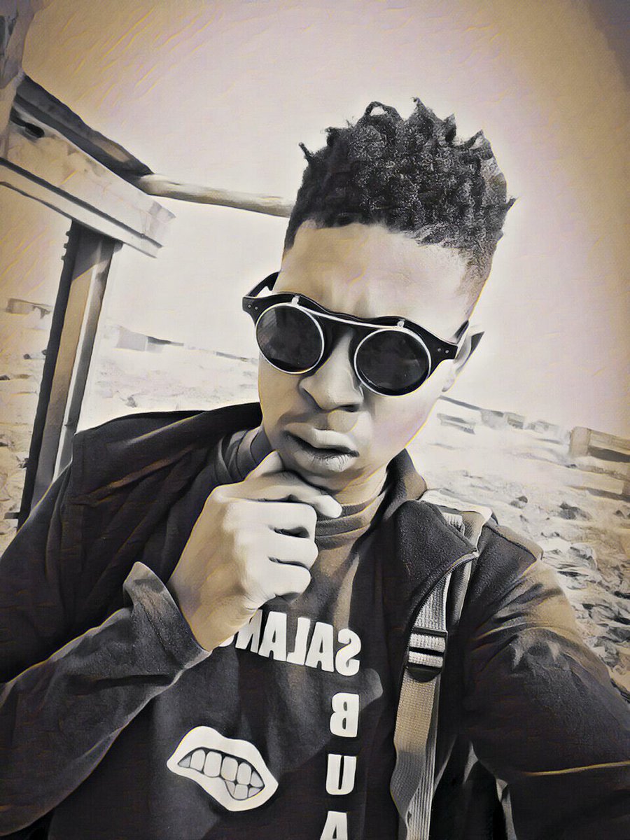 MonsterLesilo's tweet photo. Hard work pays @Thatoya44286981 @lilmya_rapper @lenesa_bongani @TWIST_KAD @KagisoSello6 @MrSea_monyane https://t.co/OLr2H8tDEg