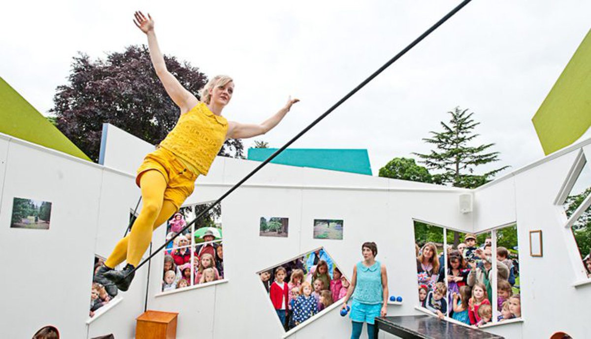 Circomedia's tweet photo. 214/250 Apocalyptic Circus in The House. See it tomorrow at Circomedia @circus250 #circuseverywhere #circusforeveryone #strongwomen #womenincircus #bristolcityofcircus #250circusimages #circuseducation #circusbtec https://t.co/nqoiYIjWwj